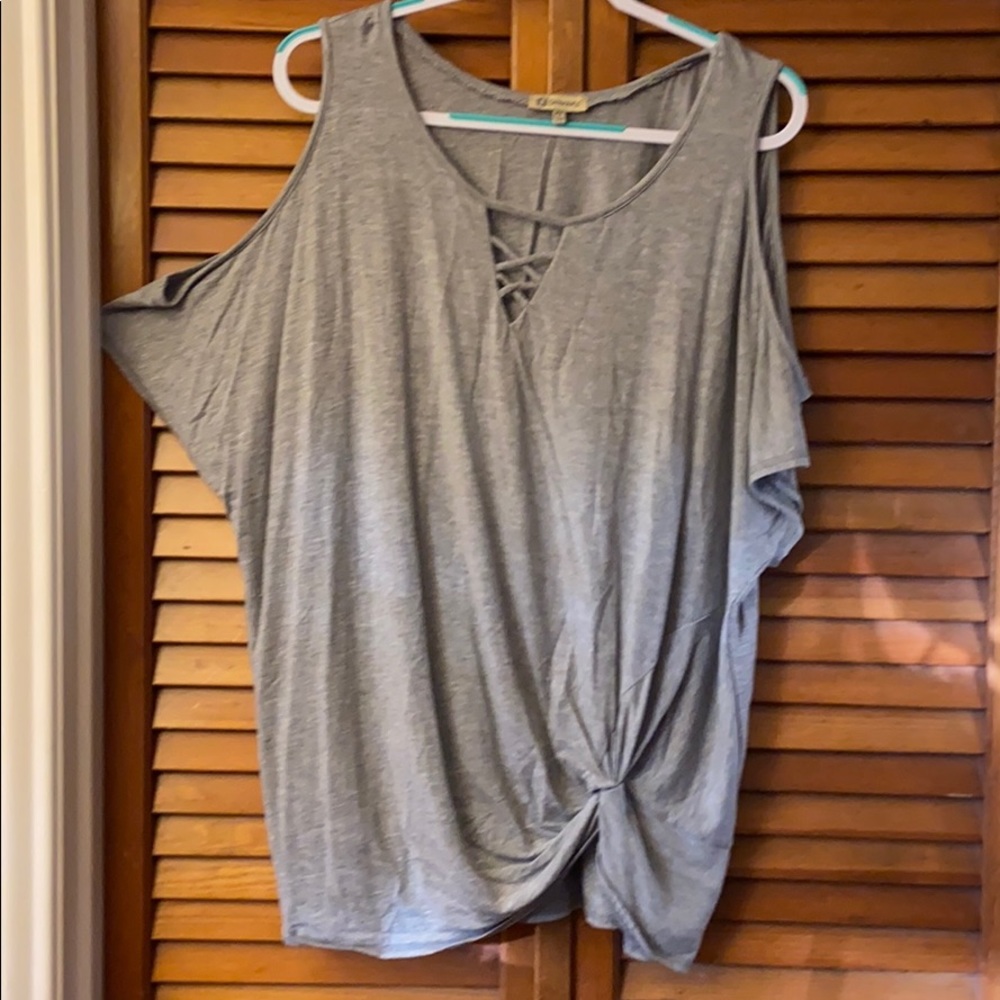 Grey cold shoulder top. 2X